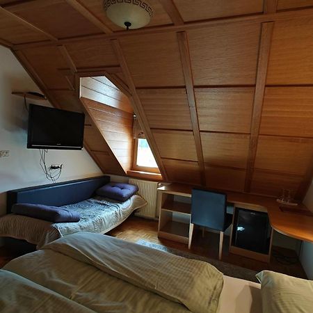 Guesthouse Pri Zalogarju Zelezniki Εξωτερικό φωτογραφία