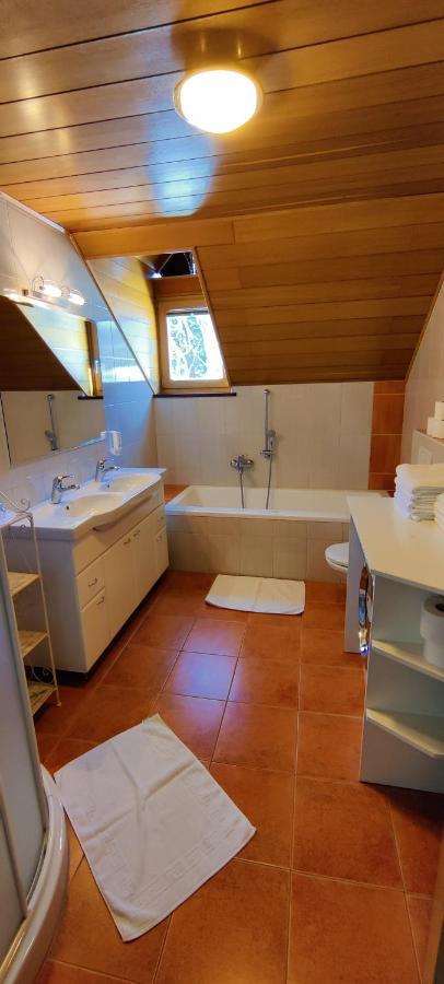 Guesthouse Pri Zalogarju Zelezniki Εξωτερικό φωτογραφία